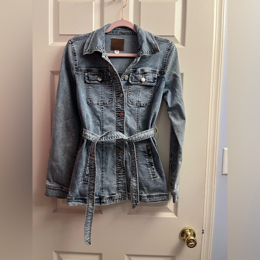 Maurices Women’s Blue Denim Button Down Belted Jacket Xsmall